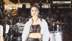 國慶焰火，晚會，安心亞，背對觀眾(圖／東森電視提供)