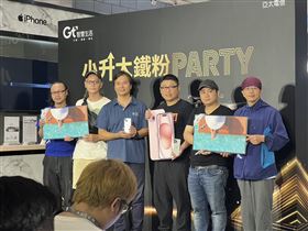 iPhone15 盛大開賣　五度「頭香哥」首選亞太電信(業配勿用)