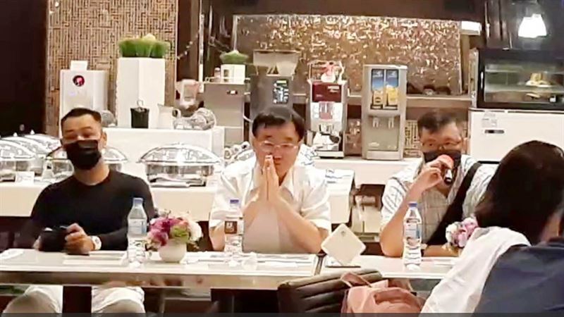 不滿政治介入拔「顧問」！基泰受災戶抗議
