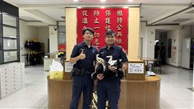 新北市，淡水，新手媽媽，角落，泣坐