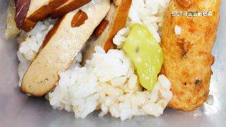 又現食安問題！國中生晚餐冒「蟲蟲危機」