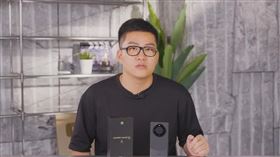 Joeman近日實測華為Mate60。（圖／翻攝自Joeman YouTube）