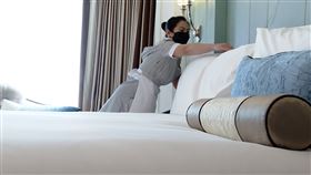 解封後缺工加劇 適任房務員難尋