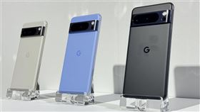 Pixel 8 Pro相機內建專業模式Google 5日在台灣發表Pixel 8 Pro旗艦手機，內建專屬的全新Pro級模式，提供更多手動調整選項，例如快門速度等，以及更彈性的照片輸出選項。中央社記者吳家豪攝 112年10月5日