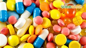 藥事論壇講座自民國93年開辦19年來，至今已連續辦理105屆，透過醫藥界與產、官、學、研菁英參與持續推進藥物品質議題。