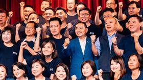 趙少康11日舉行「戰鬥藍」輔選列車啟動記者會公布8項政策草案。（圖／翻攝自趙少康臉書）