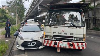 新／內湖警圍捕毒販情侶　當街轟2槍抓人