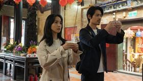 林依晨 周渝民《車頂上的玄天上帝》。（圖／甲上娛樂提供）