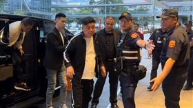 天道盟「鐵霸」曾盈富出獄現身萬豪酒店。（圖／民眾提供）