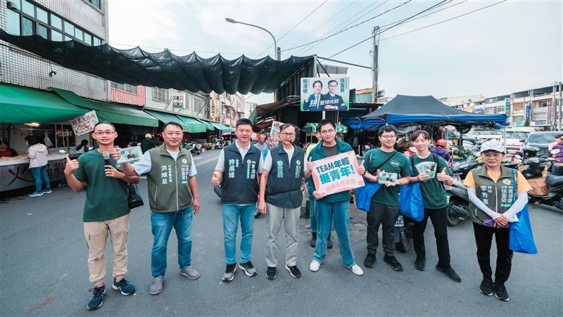 民進黨青年團抵屏南輔選　徐富癸內心澎拜