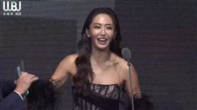 薔薔頒獎。（圖／翻攝自走鐘獎YT）