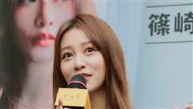 篠崎泫出新書。（圖／時報出版提供）