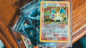 寶可夢卡牌，POKEMON。(示意圖／Pexels)