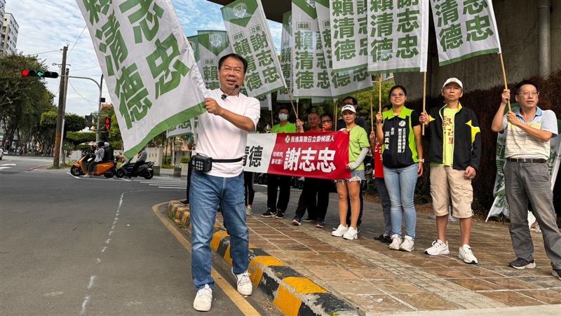 力拚翻轉豐原山城　謝志忠展開站路口拜票
