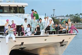 「KFA高雄時尚大賞」把伸展台搬到海上　波光粼粼的港都台步！（業配勿用）