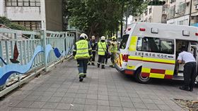 台北市,東湖國小,舞台,倒塌,