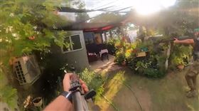 哈馬斯「行軍紀錄器」畫面流出！挨家挨戶開門屠殺　囂張遊蕩遭擊斃（以色列國防軍畫面，可用）