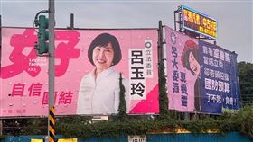 綠營掛出看板質疑呂玉玲阻擋國防預算。（圖／翻攝自劉仁照臉書）