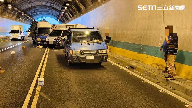 尾車未注意車流回堵　木柵隧道5車連環撞