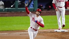 ▲透納（Trea Turner）開轟，費城人連2天首局得分。（圖／美聯社／達志影像）