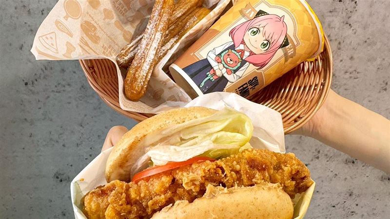 安妮亞約吃拉亞　必勝客起司咔滋餅開吃啦