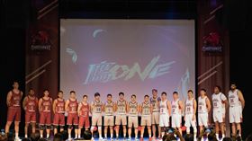 ▲臺南台鋼獵鷹公布新口號和新球衣。（圖／台鋼獵鷹球團提供）