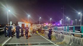 酒駕,車禍,肇逃,翻車,鳳山分局