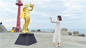 日本阿部乳坊「旅途之海」特展5作品彌陀漁港登場（高雄市政府提供）