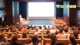 國立臺灣大學藥學系是臺灣第一個成立的藥學系。今（112）年邁入創系以來的第70個年頭。於112年10月20、21日舉行系列慶祝活動，邀請海內外校友們逾700名齊聚一堂，共同歡慶臺大藥學70大壽