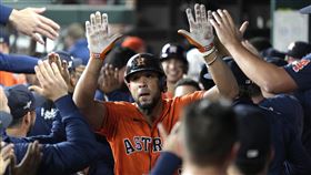 ▲阿布瑞尤（Jose Abreu）炸裂3分砲幫太空人拉開比數。（圖／美聯社／達志影像）