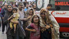 沒有燃料，加薩醫院電力耗盡，倒數24小時斷電，醫吶喊：很多病人會死。（圖／美聯社／達志影像）