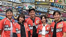 王仁甫（左起）、峮峮、許孟哲、蔡黃汝、孫協志靠《飢餓遊戲》入圍金鐘。（圖／中視提供)