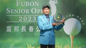 ▲泰國傳奇名將瓦拉川（Thaworn Wiratchant）富邦長春公開賽封王。（圖／富邦金控提供）