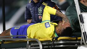 ▲巴西隊足球球星內馬爾（Neymar）意外受傷，必須休息8到10個月。（圖／路透社／達志影像）