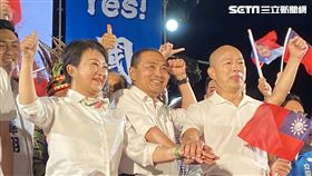 侯友宜台中萬人挺侯造勢。盧秀燕、韓國瑜、朱立倫。（圖／記者李忠憲拍攝）