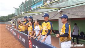 ▲成立才1個多月的社團球隊中信國際實驗學校，有職業級教練團郭泓志、林正豐的人奧援。（圖／記者俞聖律攝影）