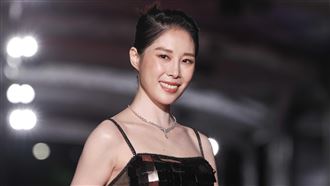 老公黃健瑋發聲了　爆花轉身大片肉色全洩