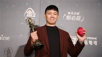 金鐘58／火龍果奏效了！許鈞筌拿它致詞