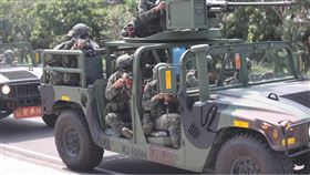 高雄漢光演習（1）國軍漢光演習25日在高雄永安液化天然氣廠執行關鍵基礎設施防護演練，與海巡、警、憲、消等單位合作，模擬關鍵基礎設施受敵破壞，採取應處作為。中央社記者蔡孟妤攝  112年7月25日