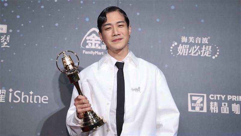 薛仕凌手抖拿獎「漲片酬」後台吐婚事進度