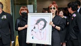 李玟終在昨日順利下葬。（圖／記者鄭尹翔攝影）