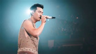 周興哲新歌逼哭林心如　台上狂飆周董神曲