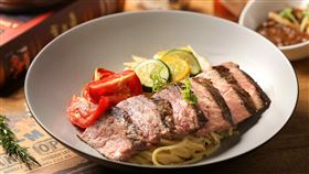 義饗食堂「牛小排義大利麵」，晶華國際酒店集團提供