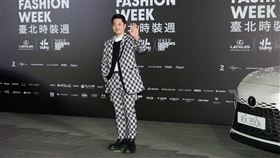 蔣萬安，台北時裝週，西裝（圖／翻攝自北市府）