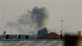 埃及哨所遭砲彈擊中，以色列坦克坦承誤射，火速道歉。（圖／路透／達志影像）