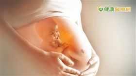 李深浦醫師指出，把肝臟調養好，不只能身強體健，對於擁有良好的情緒竟然也能有所助益。