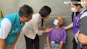 雲林國道三號4死17傷，張麗善慰問枉死的小客車陳姓男子家屬。（圖／翻攝畫面）