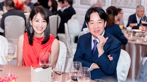 被總統稱讚挨酸「綠到出油」賈永婕怒反擊