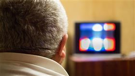 老人、公公、看電視（示意圖／翻攝自Pixabay）