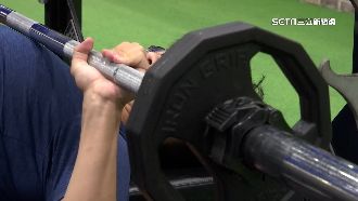 健身工廠女廁驚見孔洞被疑偷拍！警揭真相